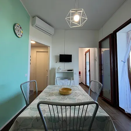 Sea House 102 度假居 *